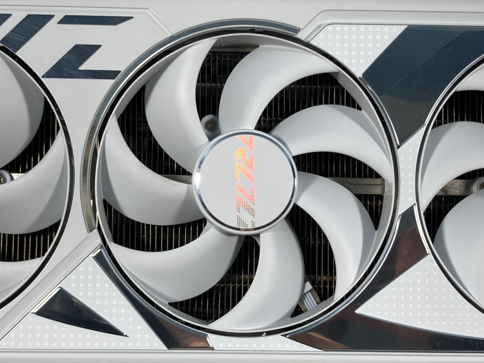 BH 2 ERHALTE 1 ANGEBOT ASUS RO – Rtx 4090 24Gb Gddr6X Bewertung und Preis